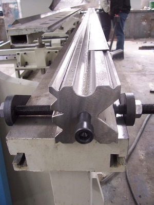 press brake tooling offset